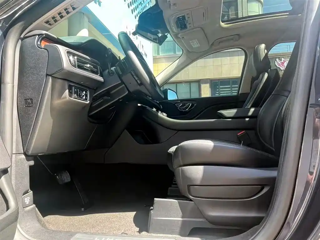 Lincoln Aviator 2023 3.0T V6 Premium мест