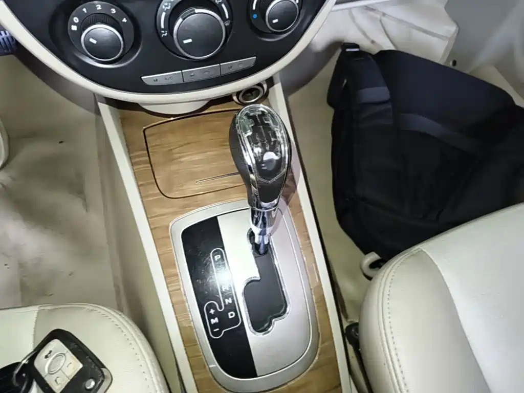 Buick Excelle — миниатюра 14