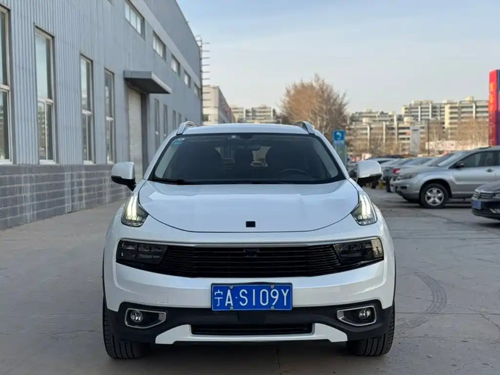 Lynk & Co 01 — миниатюра 2