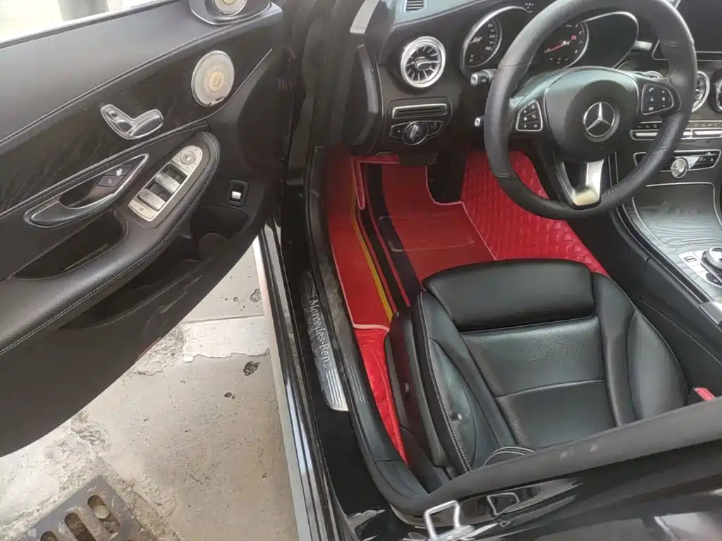 Mercedes-Benz C-Class — миниатюра 16
