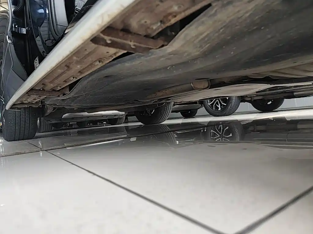 Volkswagen Tiguan L — миниатюра 21