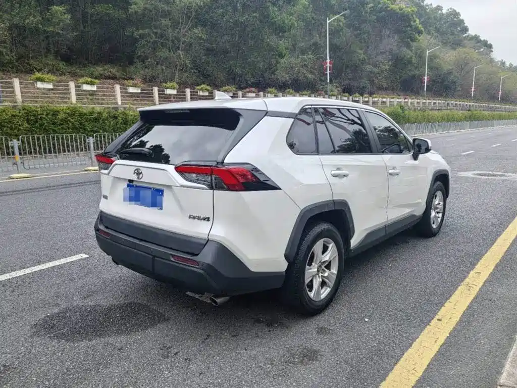 TOYOTA RAV4 RONGFANG