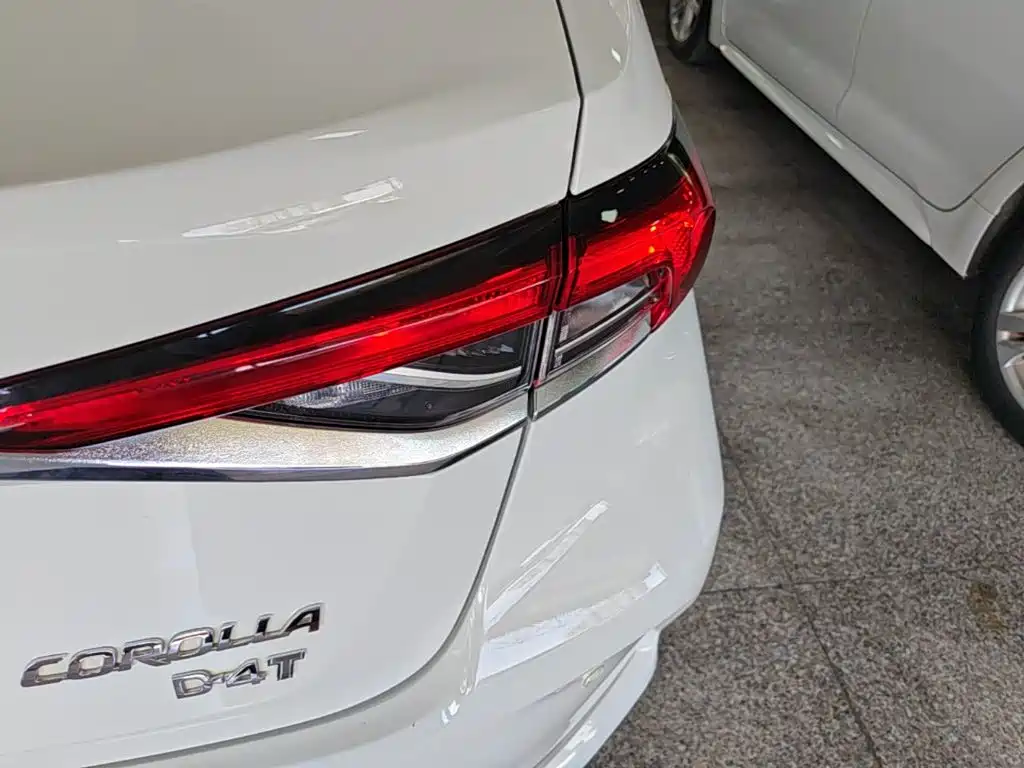 Toyota Corolla — миниатюра 8