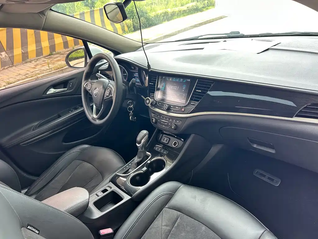 Buick Verano — миниатюра 5