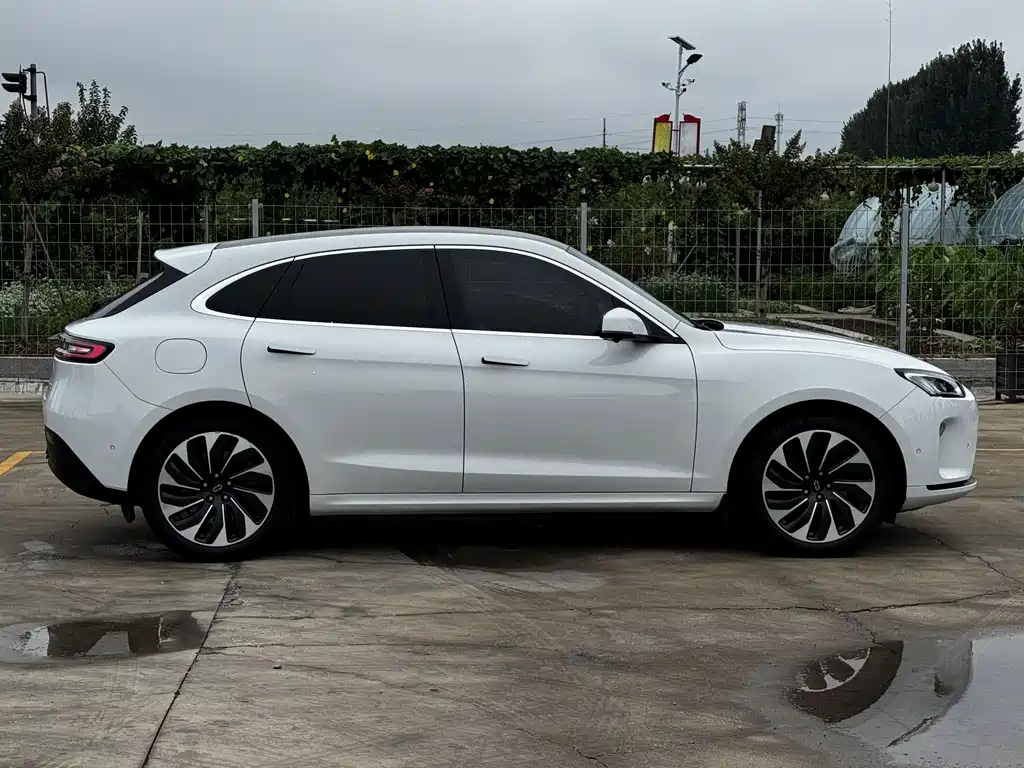 AITO Wenjie AITO M5 — миниатюра 4