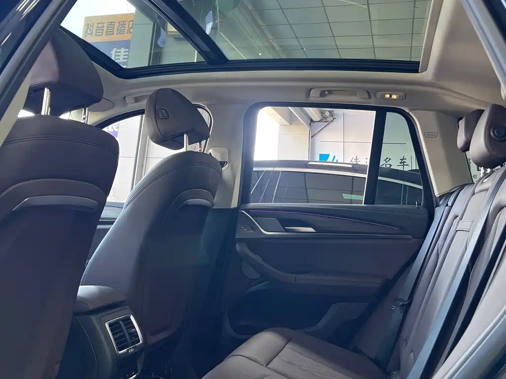 BMW X3 — миниатюра 9
