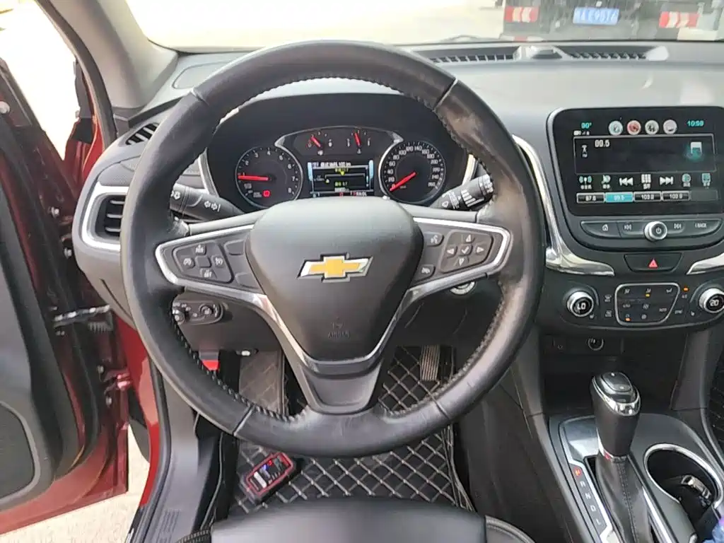 Chevrolet Equinox — миниатюра 11