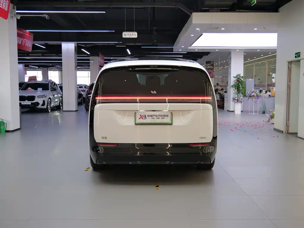 Li Auto Li MEGA — миниатюра 6