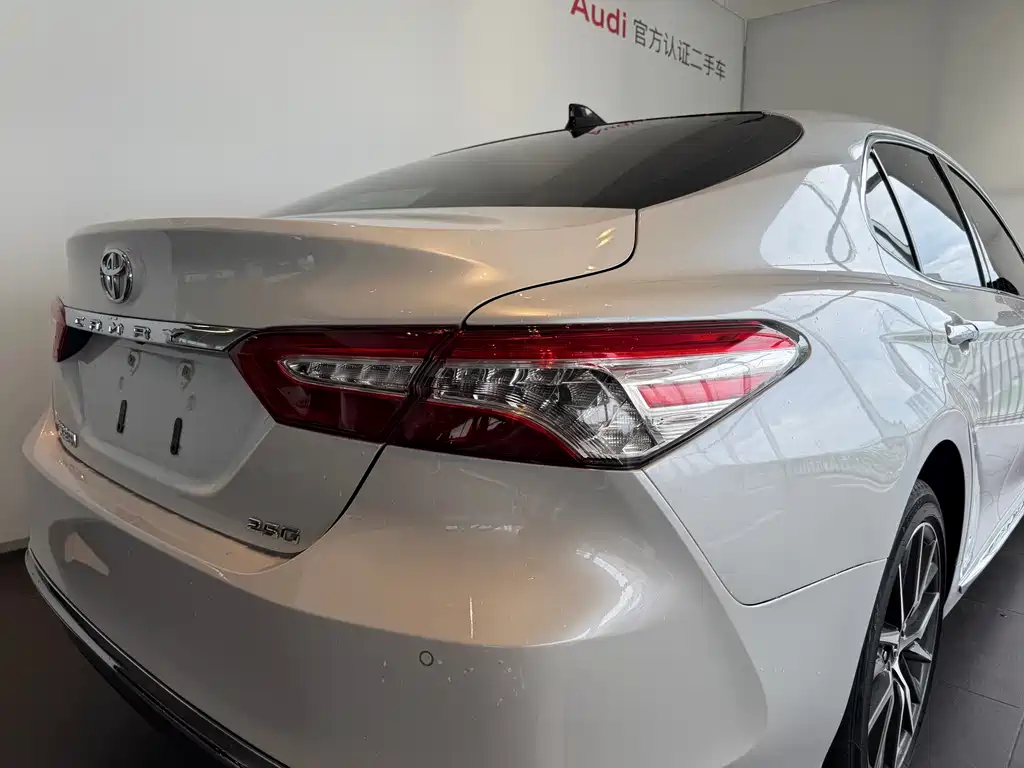 Toyota Camry 2023 2.5G Luxury