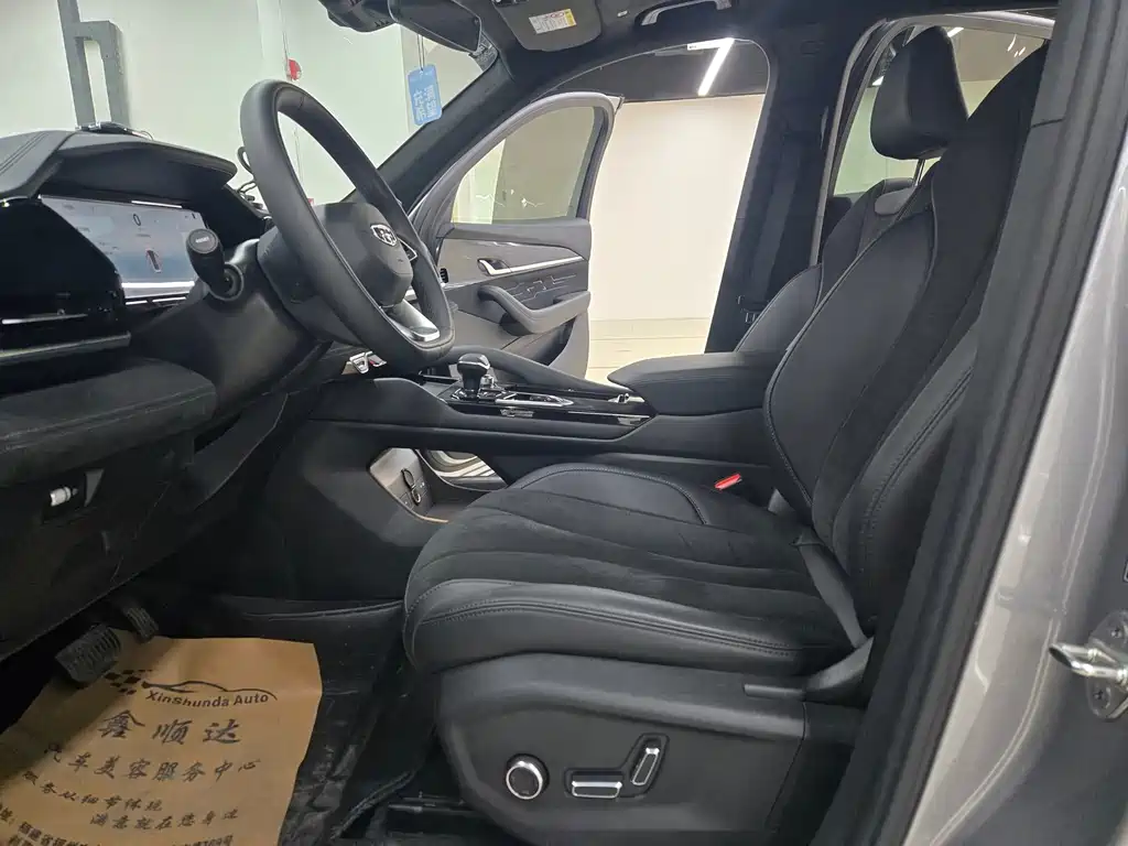 Geely Xingyue L — миниатюра 8
