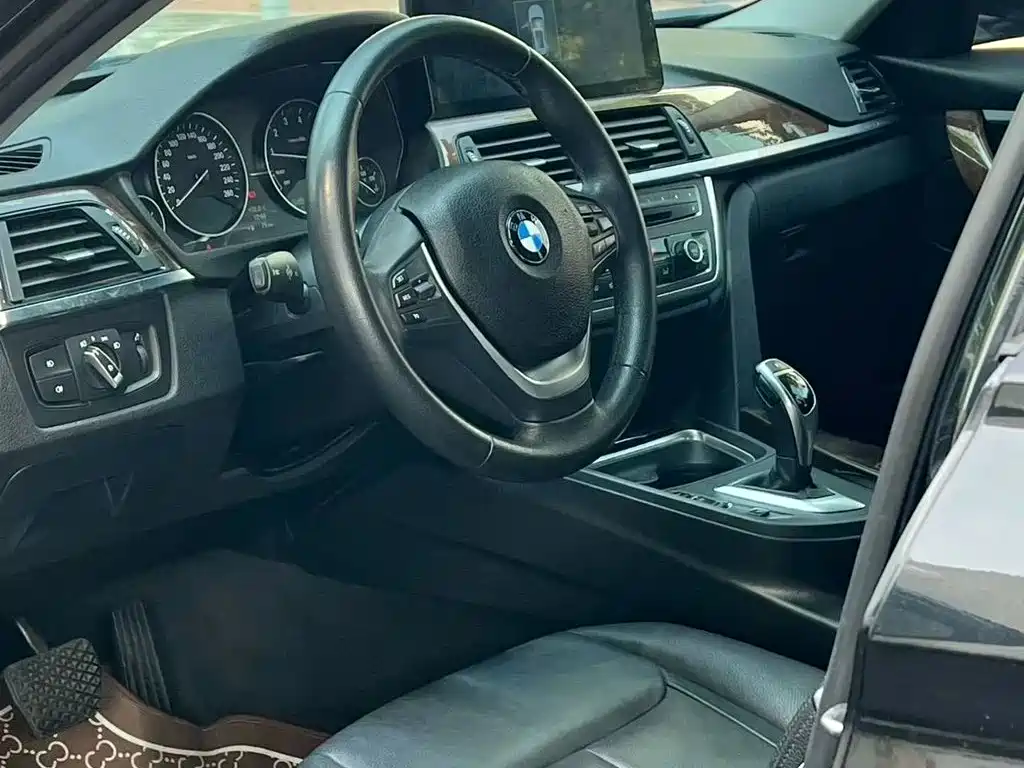 BMW 3 Series — миниатюра 6