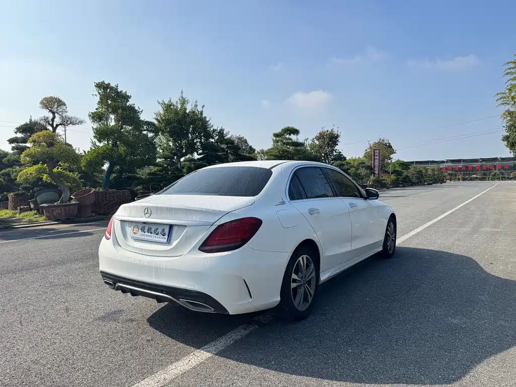 Mercedes-Benz C-Class — миниатюра 4