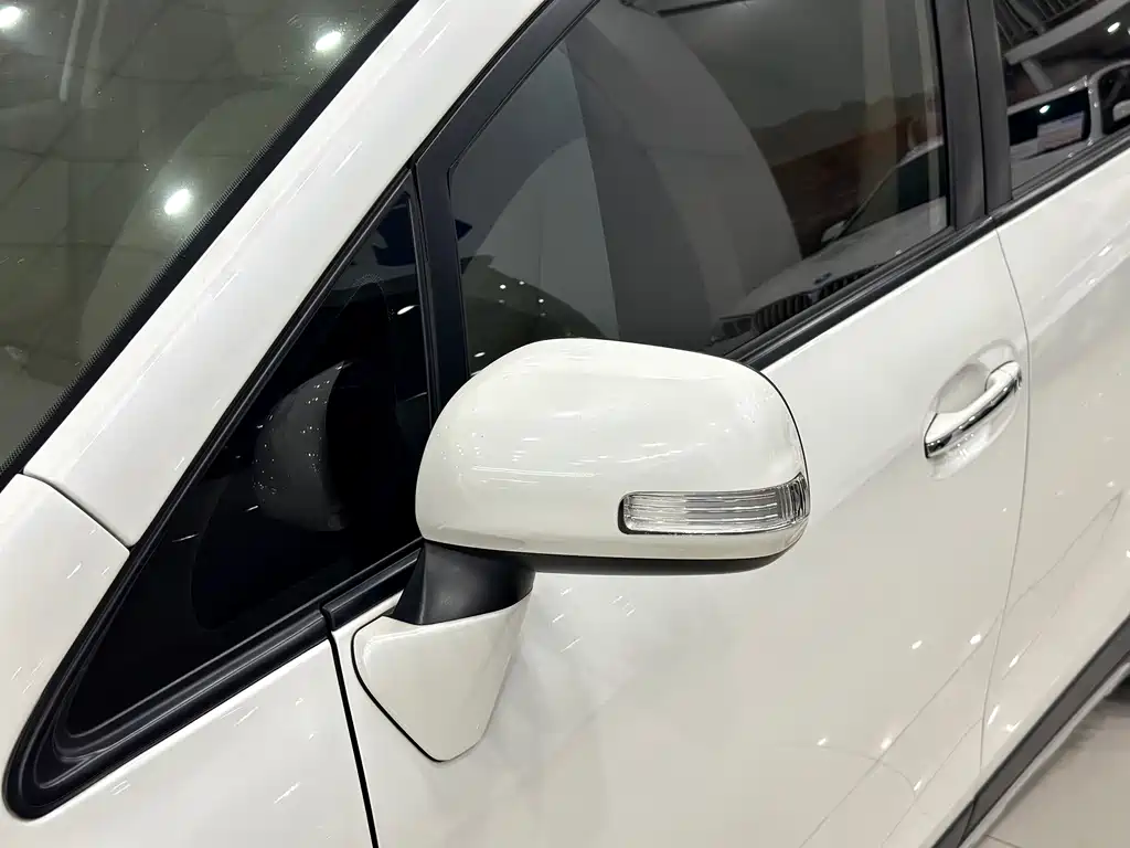 Toyota Verso — миниатюра 24