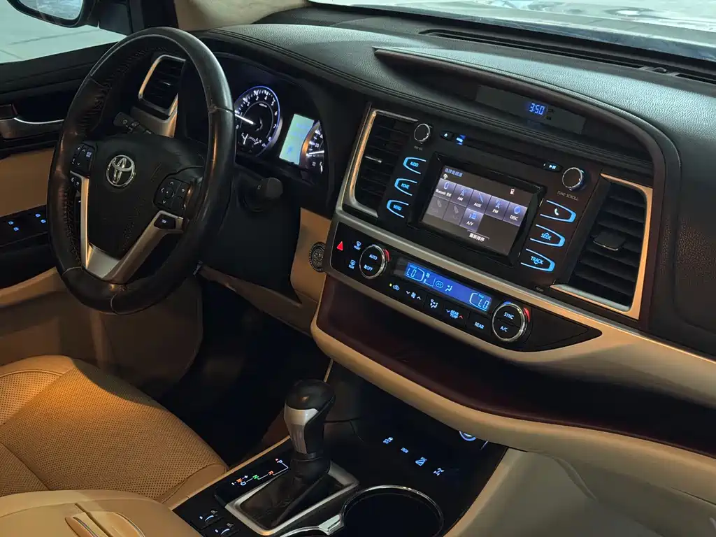 Toyota Highlander — миниатюра 14