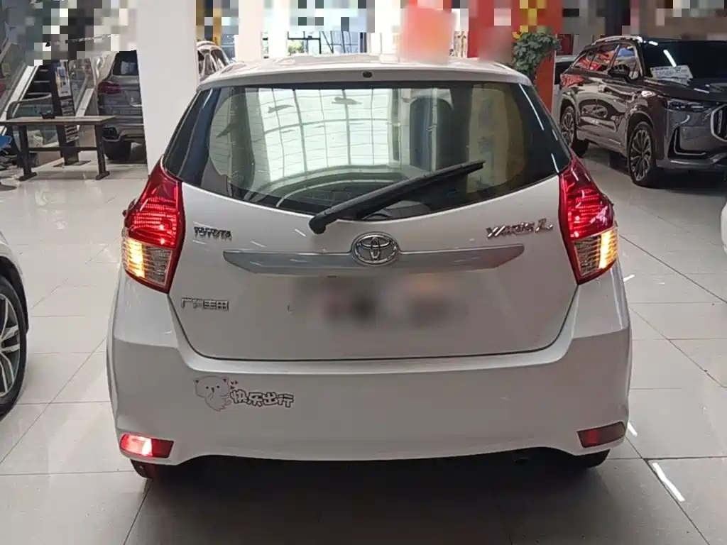 Toyota Yaris L — миниатюра 6