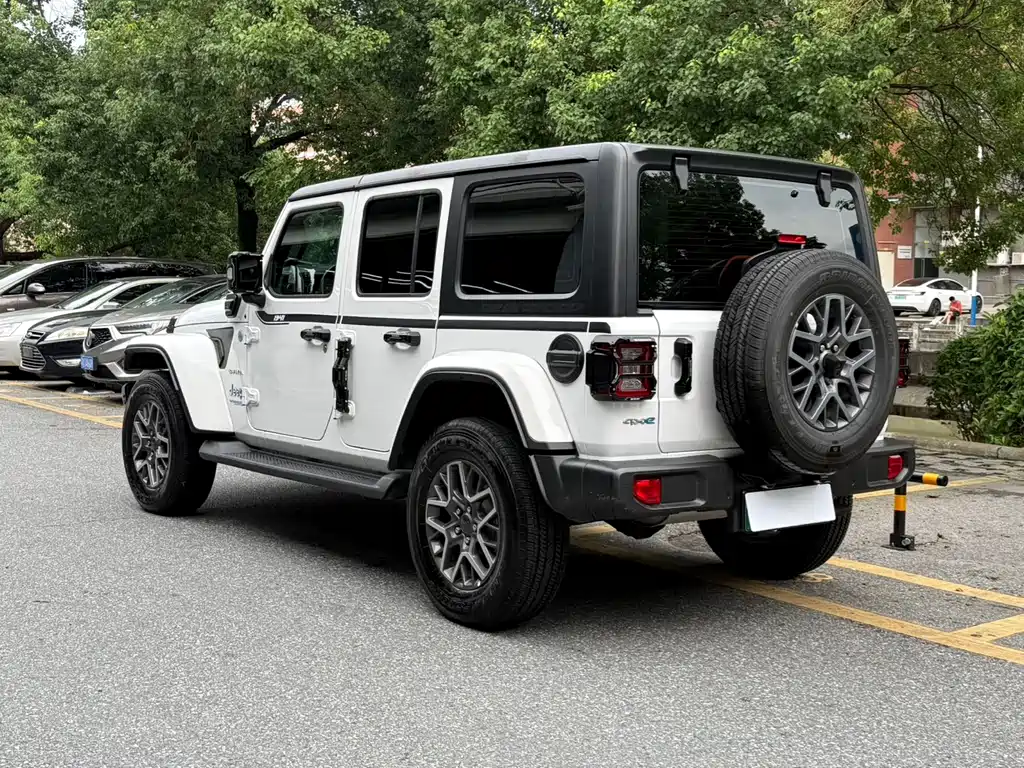 Jeep Wrangler PHEV — миниатюра 2