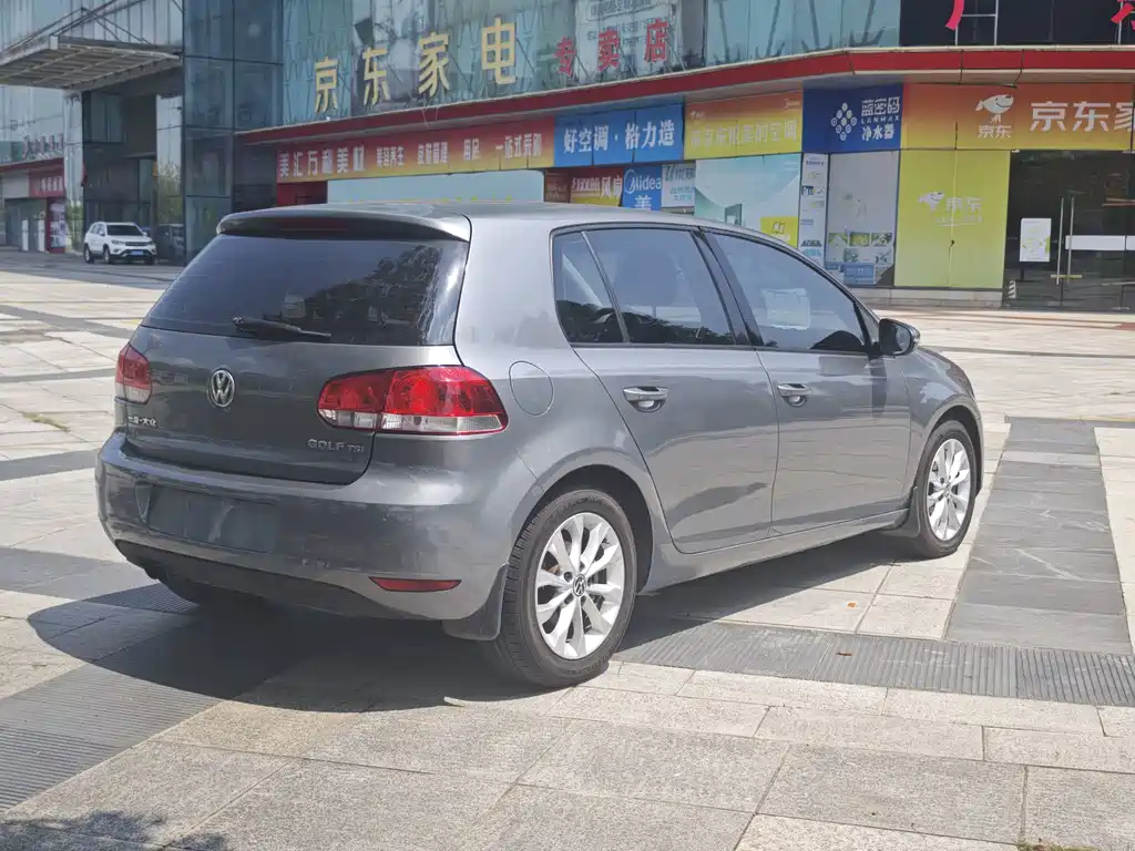 Volkswagen Golf — миниатюра 13