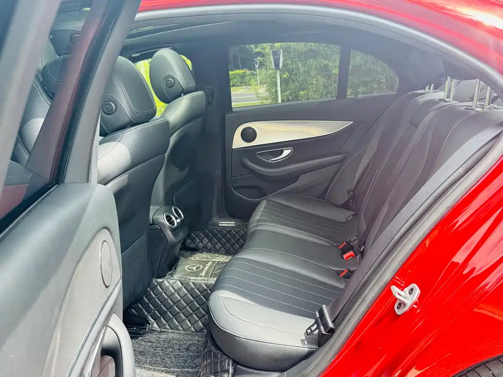 Mercedes-Benz E-Class (Import) — миниатюра 7