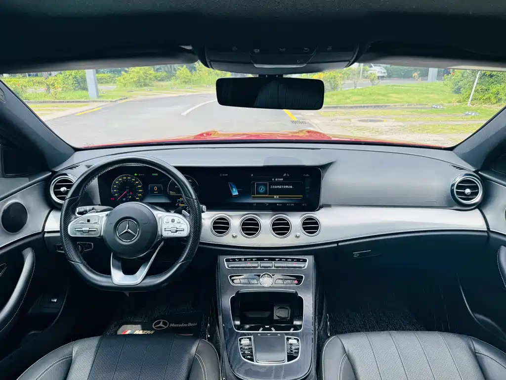 Mercedes-Benz E-Class (Import) — миниатюра 8