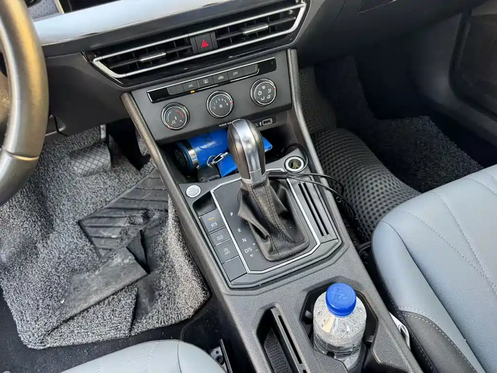 Volkswagen Lavida — миниатюра 12