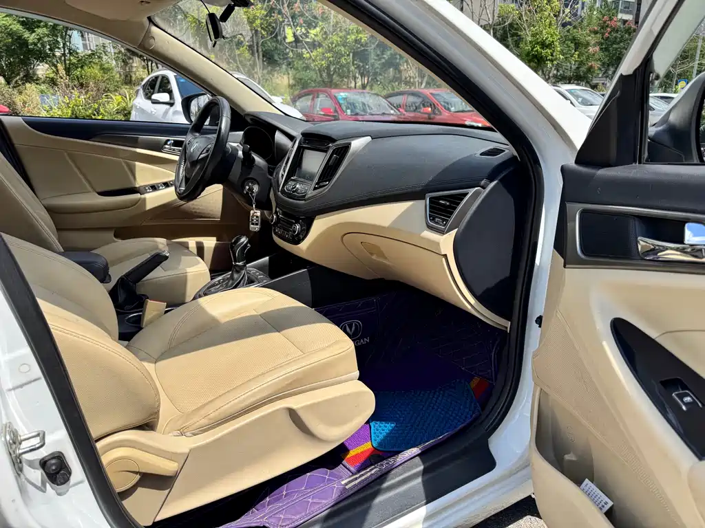 Changan Eado — миниатюра 7