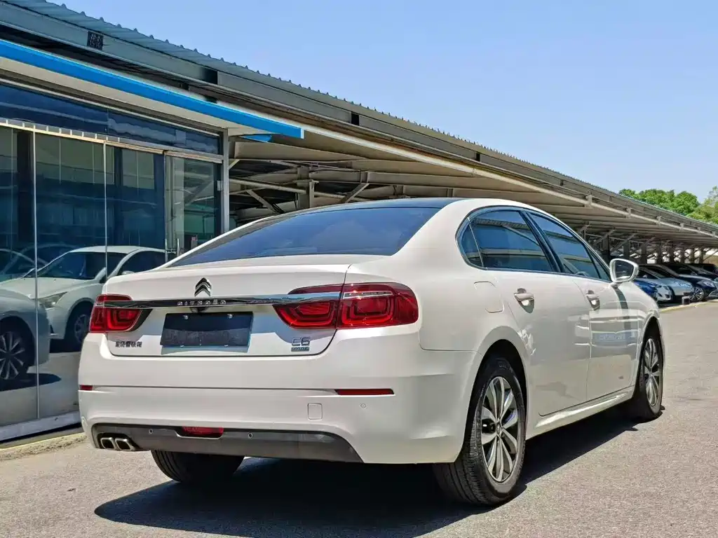 Citroen C6 — миниатюра 7