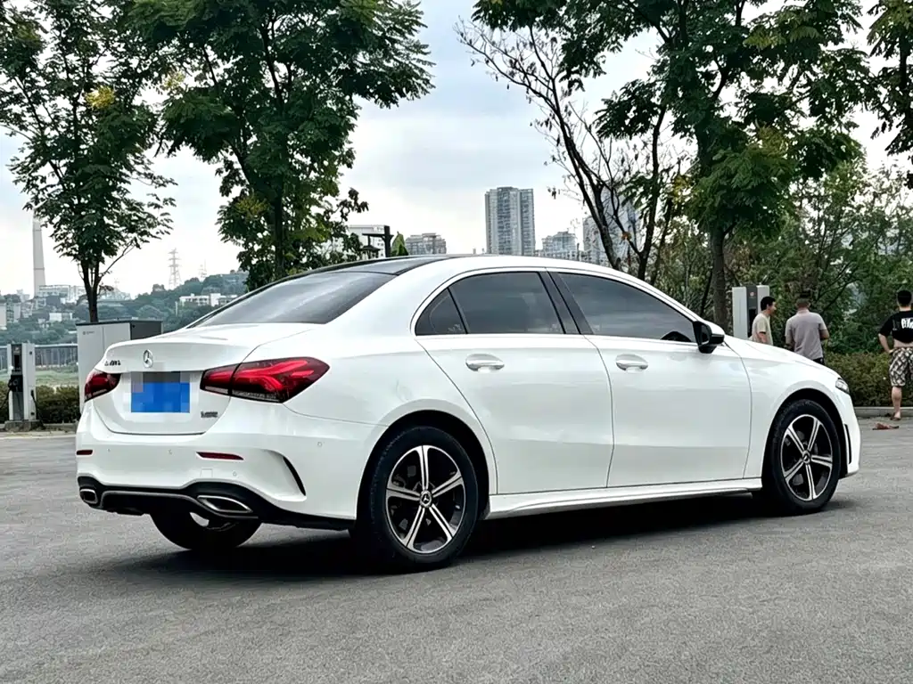 Mercedes-Benz A-Class — миниатюра 9