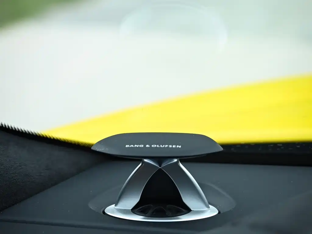 Lamborghini Urus — миниатюра 11