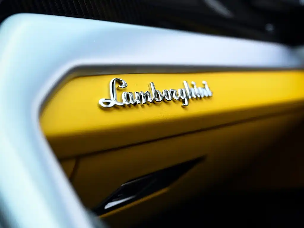 Lamborghini Urus — миниатюра 19