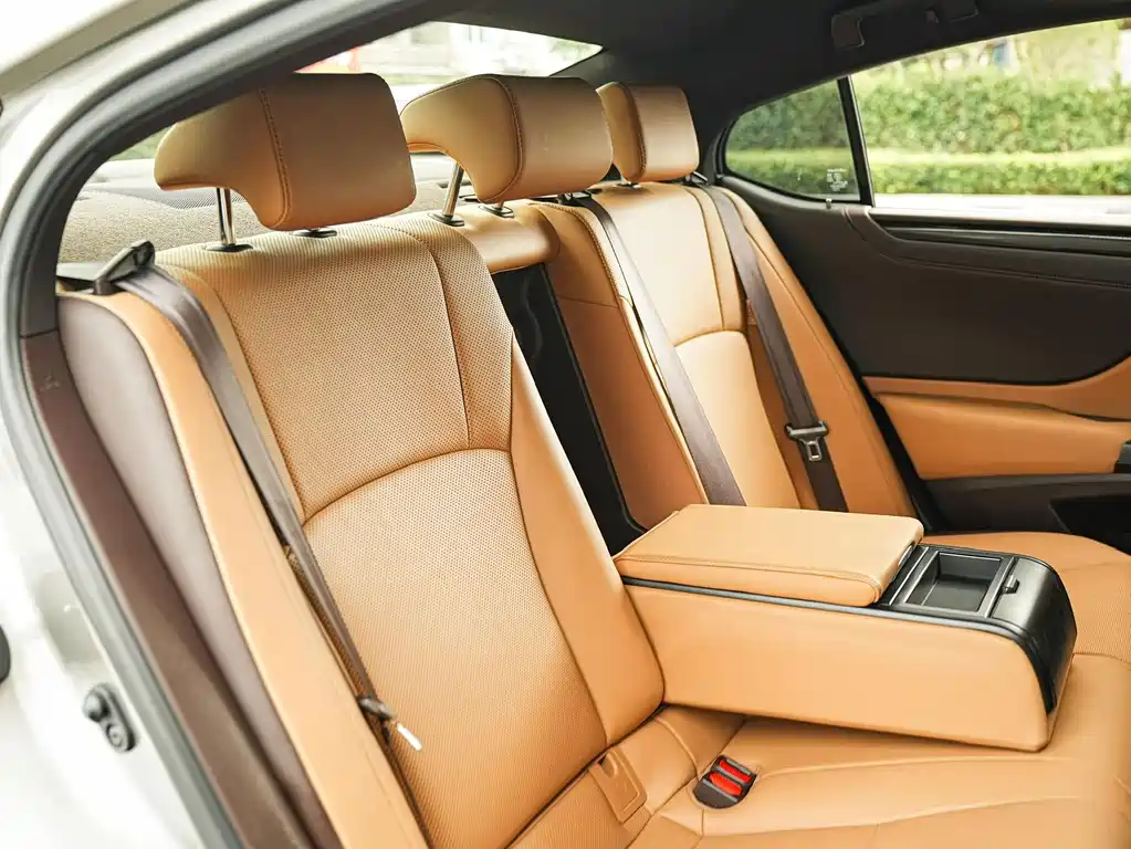 Lexus ES — миниатюра 15