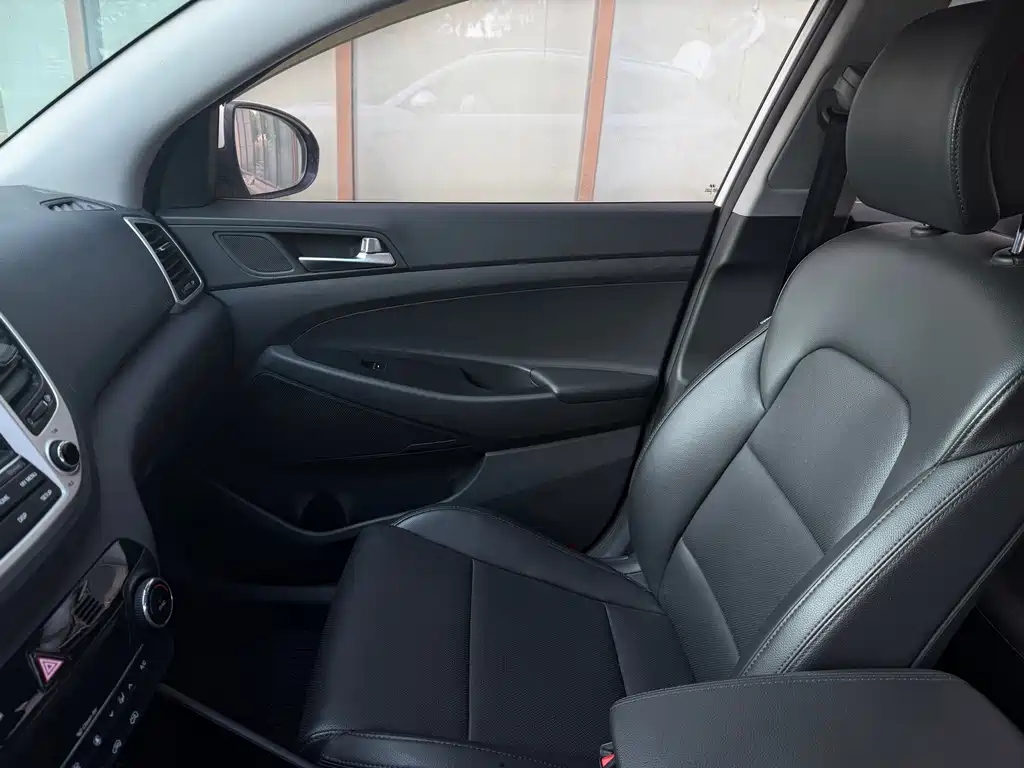 Hyundai Tucson — миниатюра 7