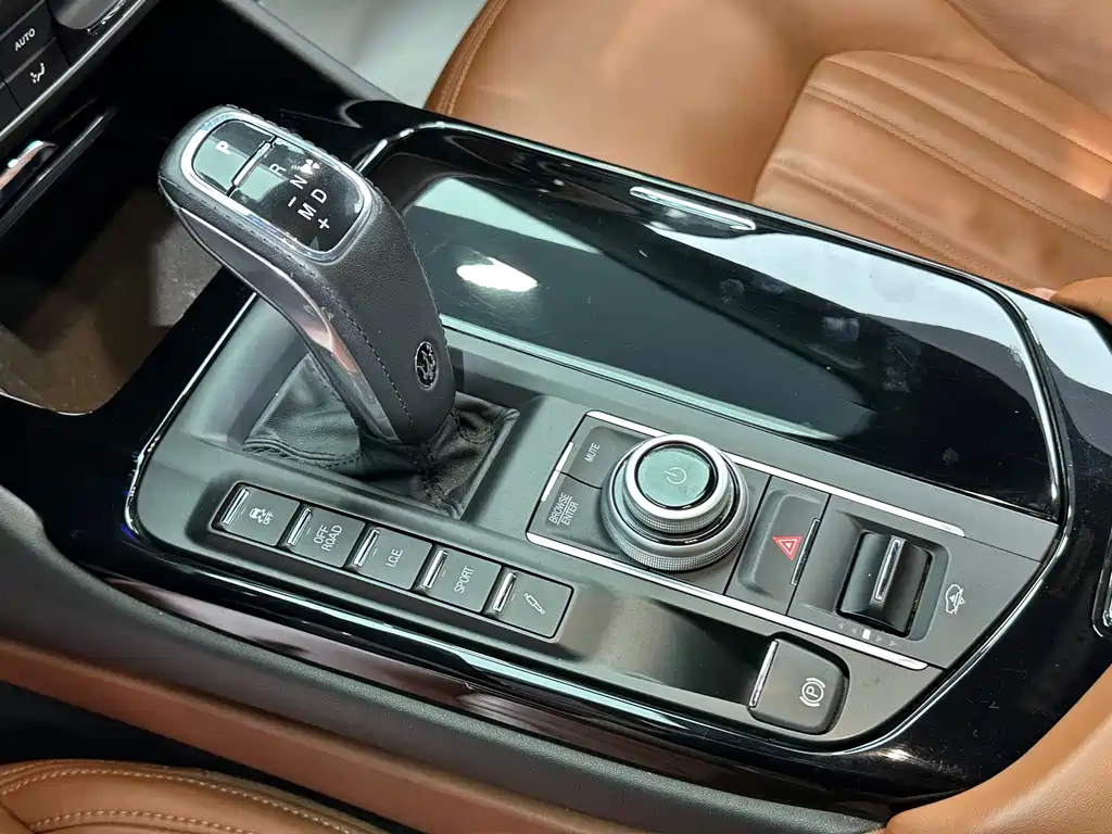 Maserati Levante — миниатюра 15
