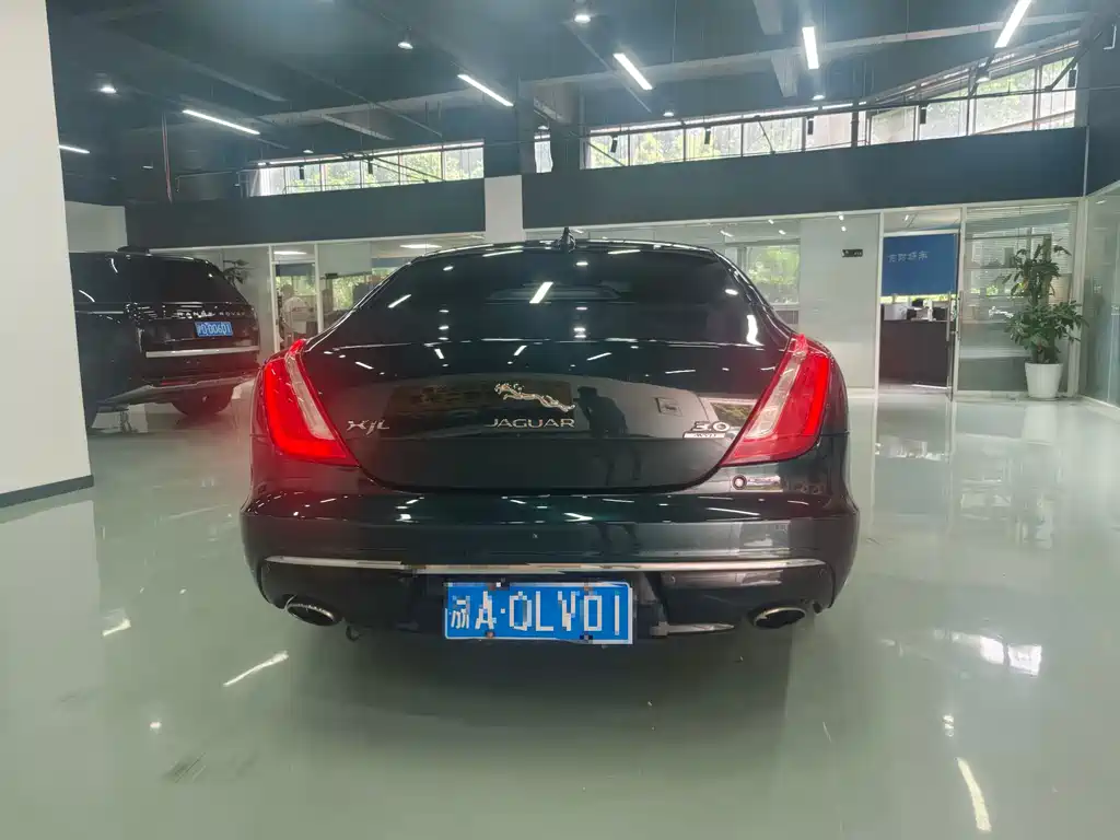 Jaguar XJ — миниатюра 4