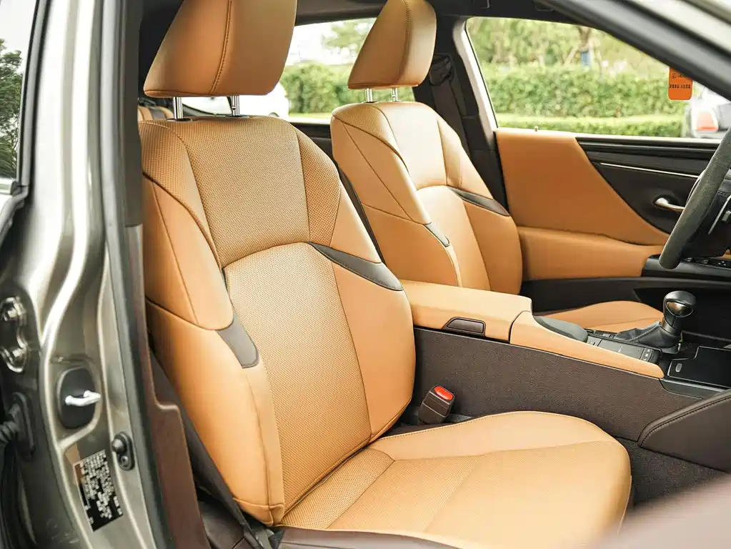 Lexus ES — миниатюра 12