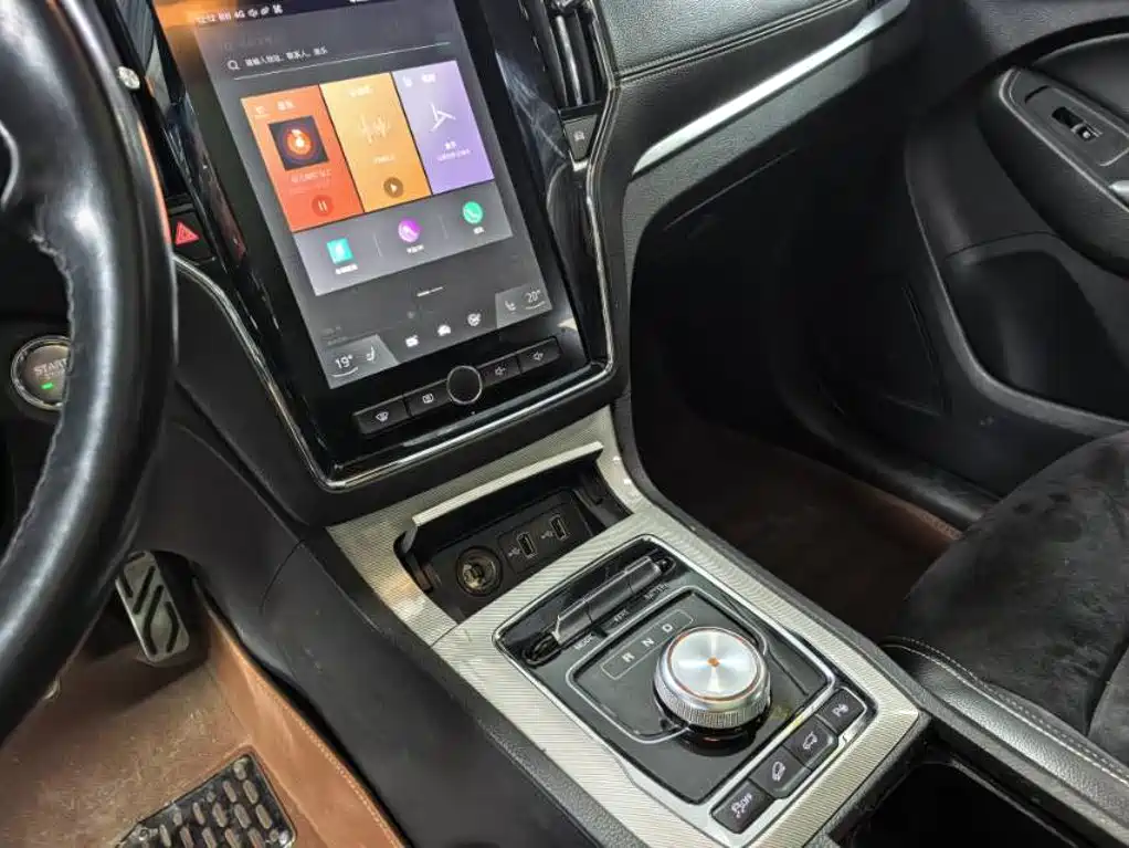 Roewe RX5 New Energy — миниатюра 6