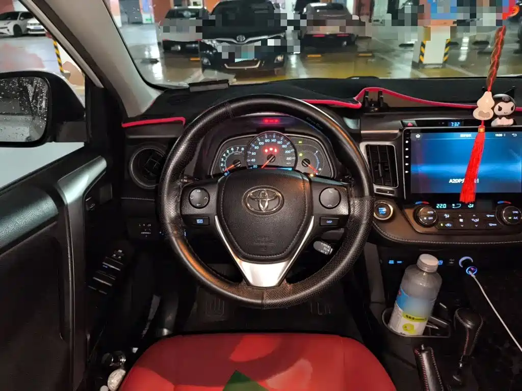 Toyota RAV4 — миниатюра 3