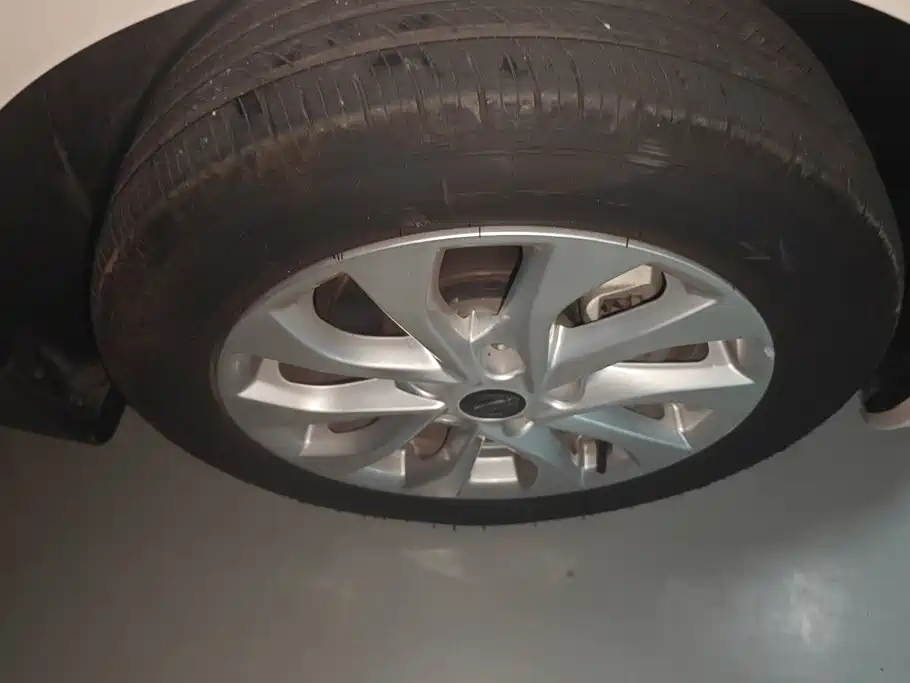 Nissan Sylphy — миниатюра 6
