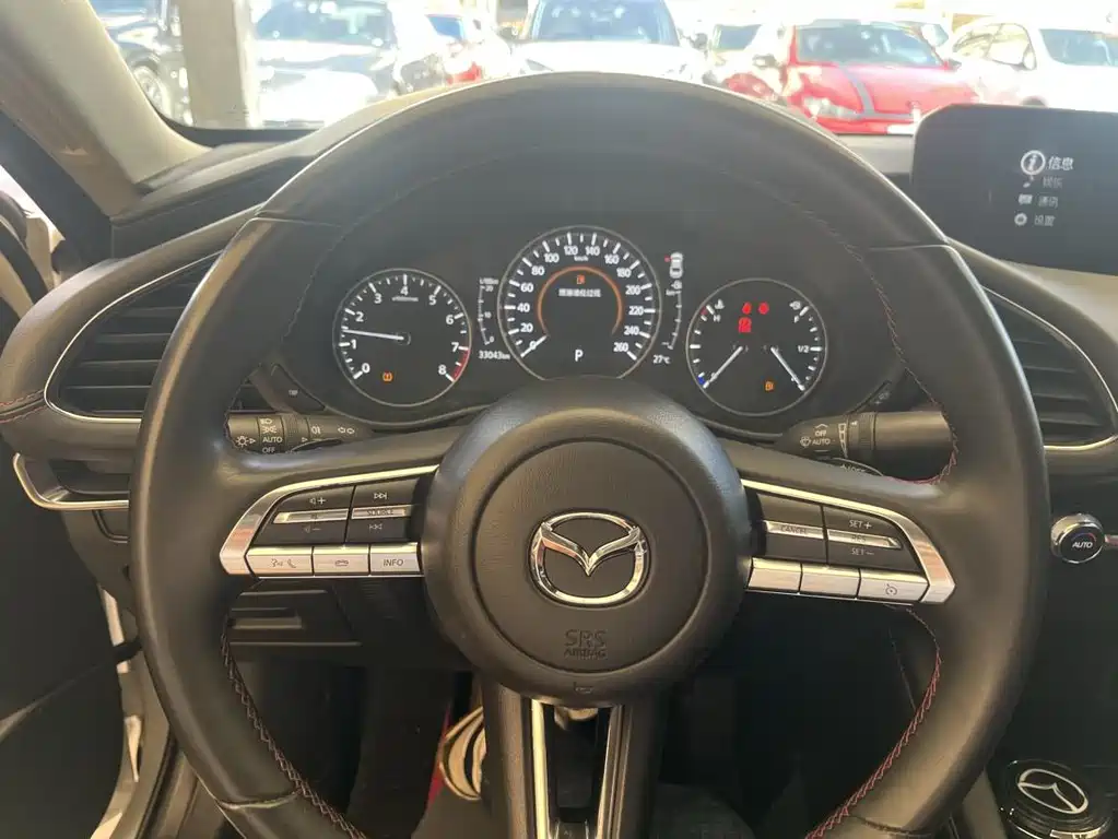 Mazda 3 Axela — миниатюра 8