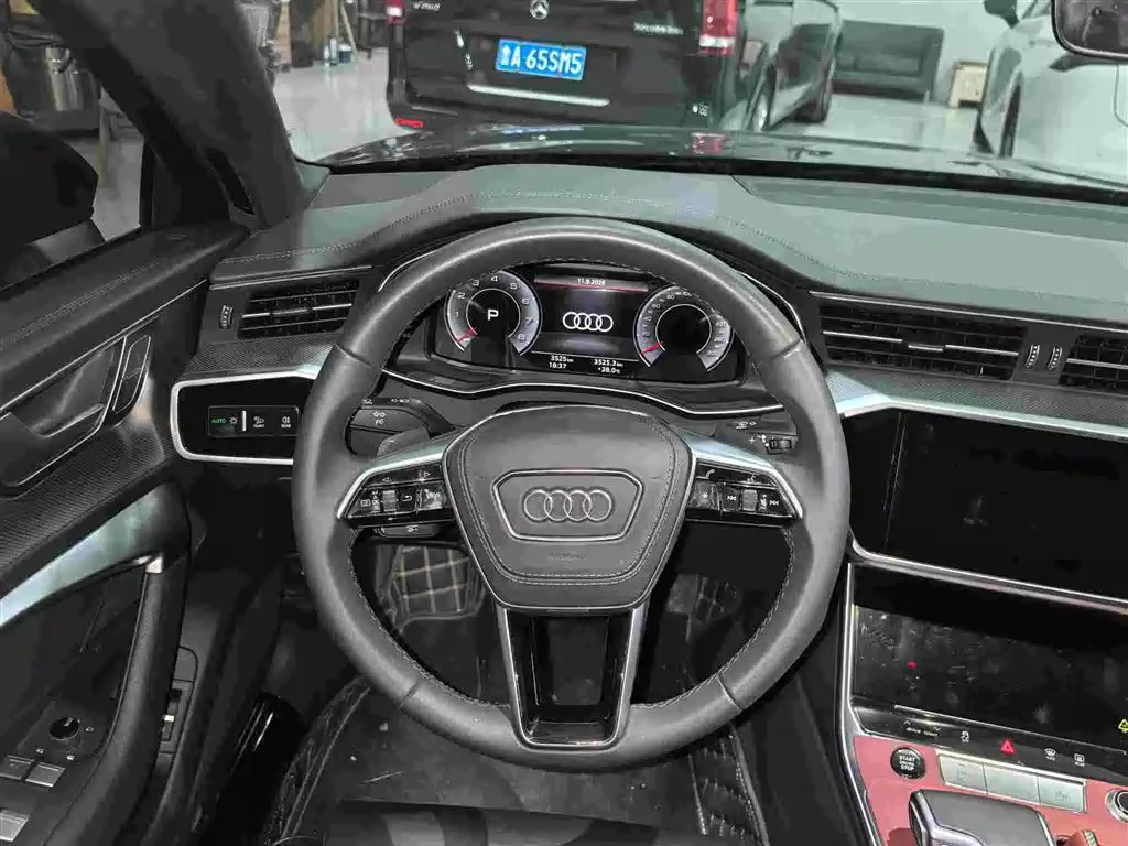 Audi A6L — миниатюра 10