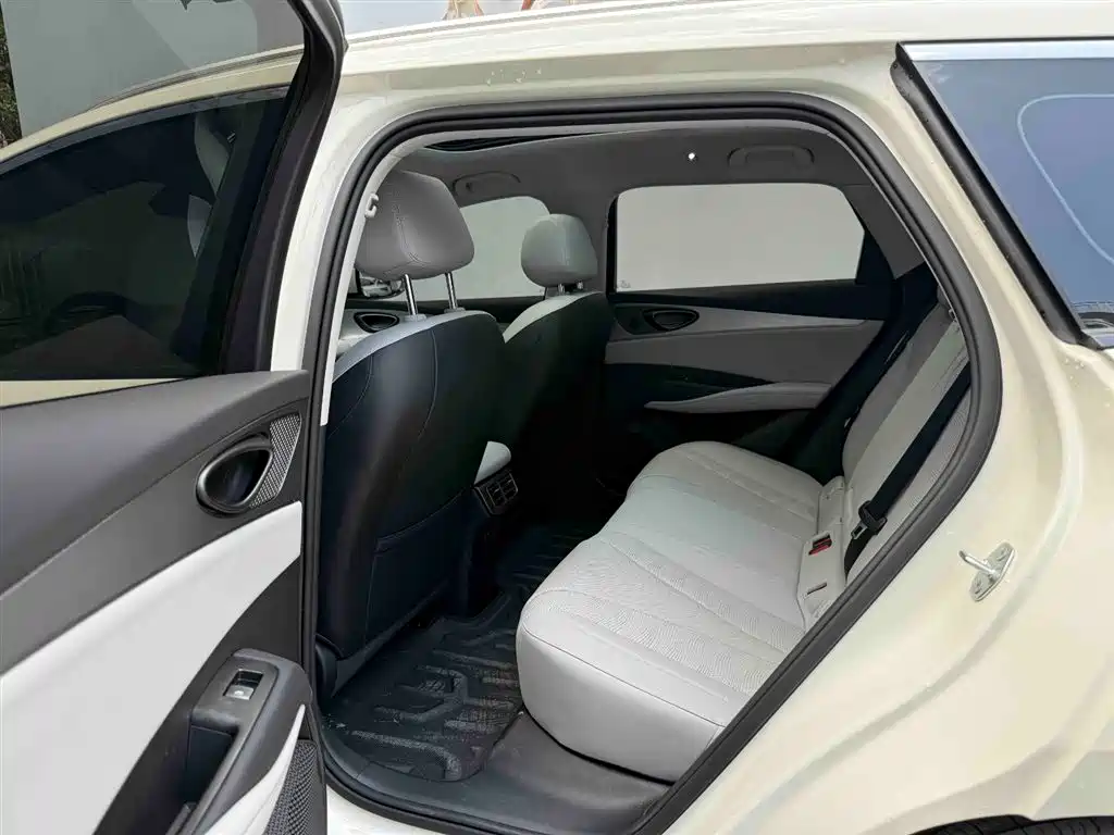 BYD SEAL 06 DM I TRAVEL EDITION