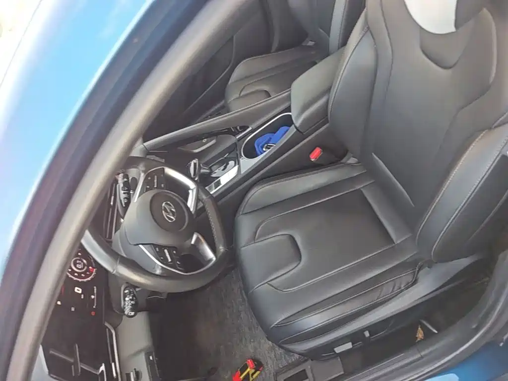 Hyundai Elantra — миниатюра 15