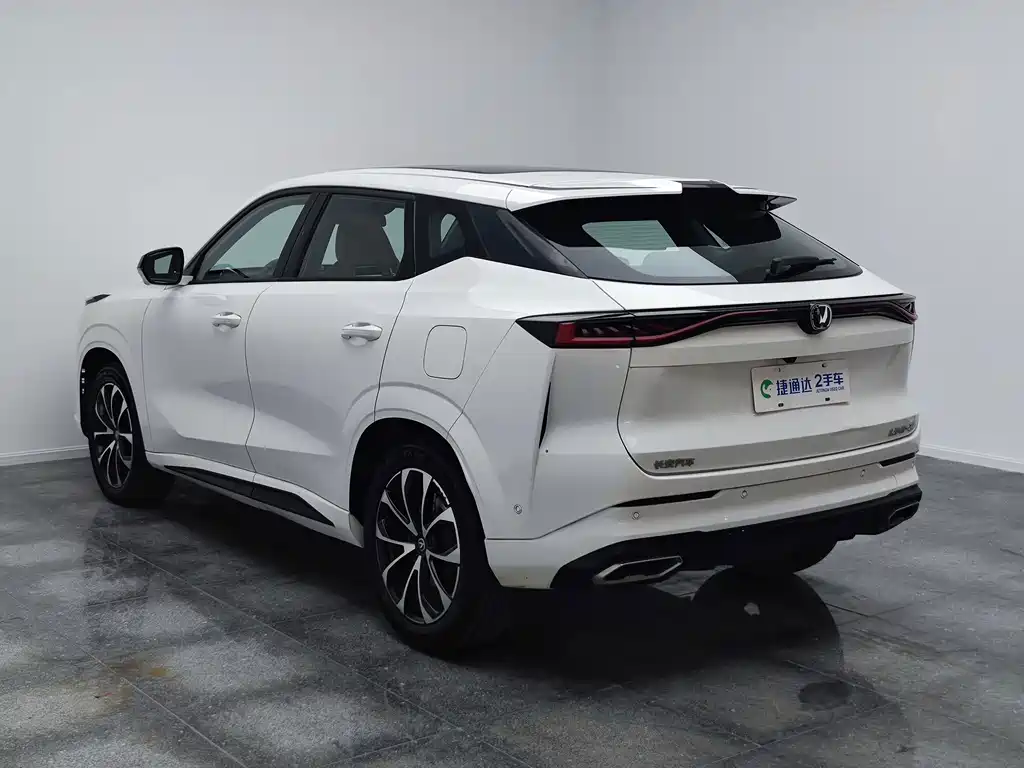 Changan UNI-Z New Energy — миниатюра 5