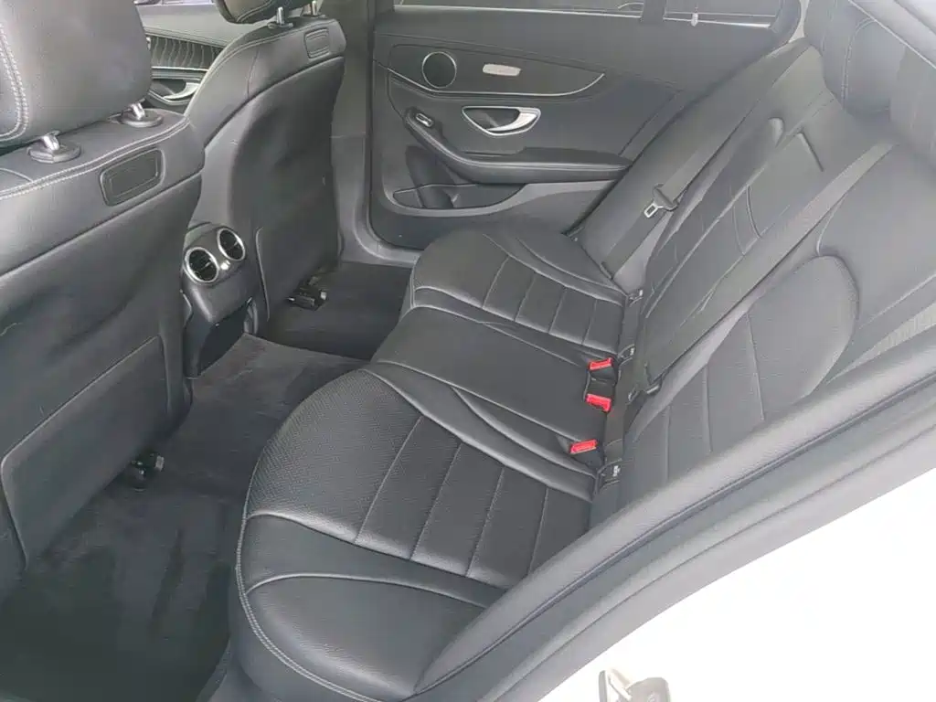 Mercedes-Benz C-Class — миниатюра 17