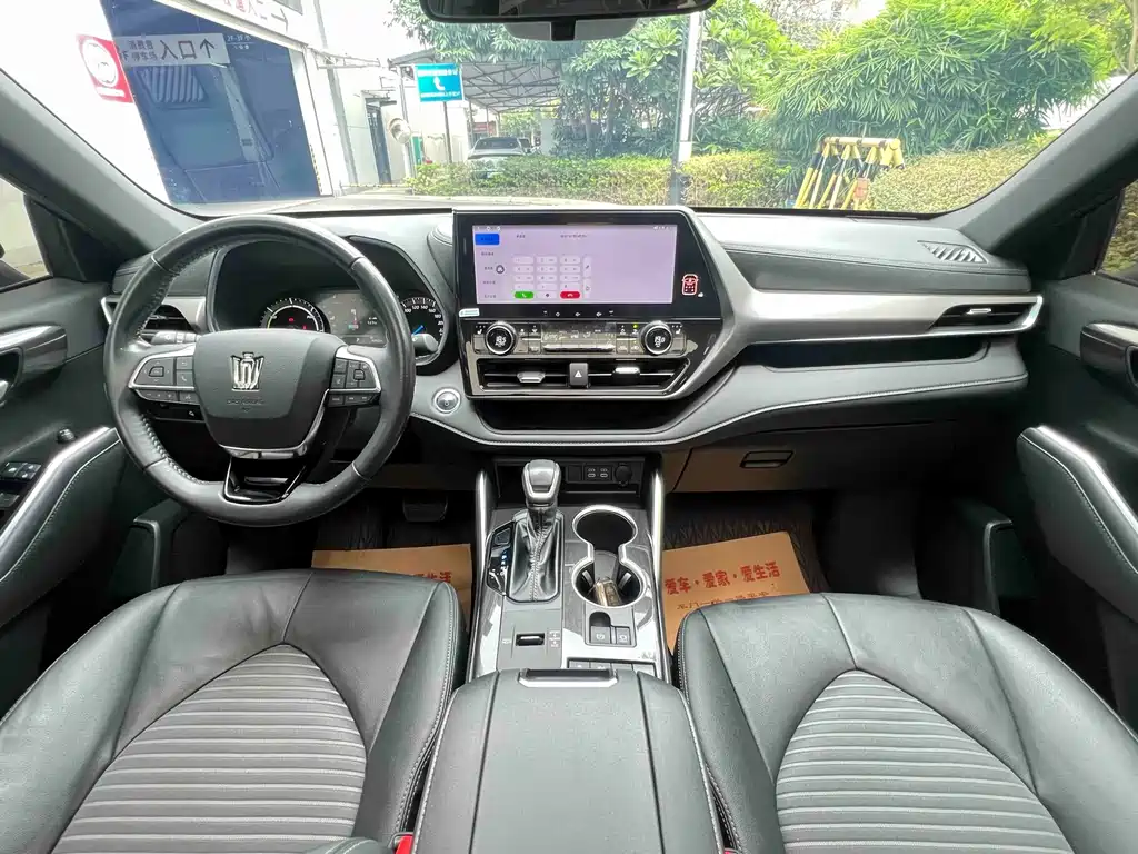 Toyota Crown Kluger — миниатюра 6