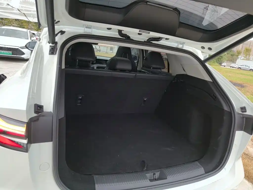 Roewe D5X DMH — миниатюра 19