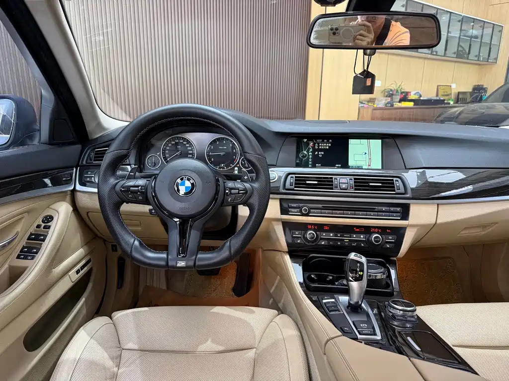 BMW 5 Series — миниатюра 21