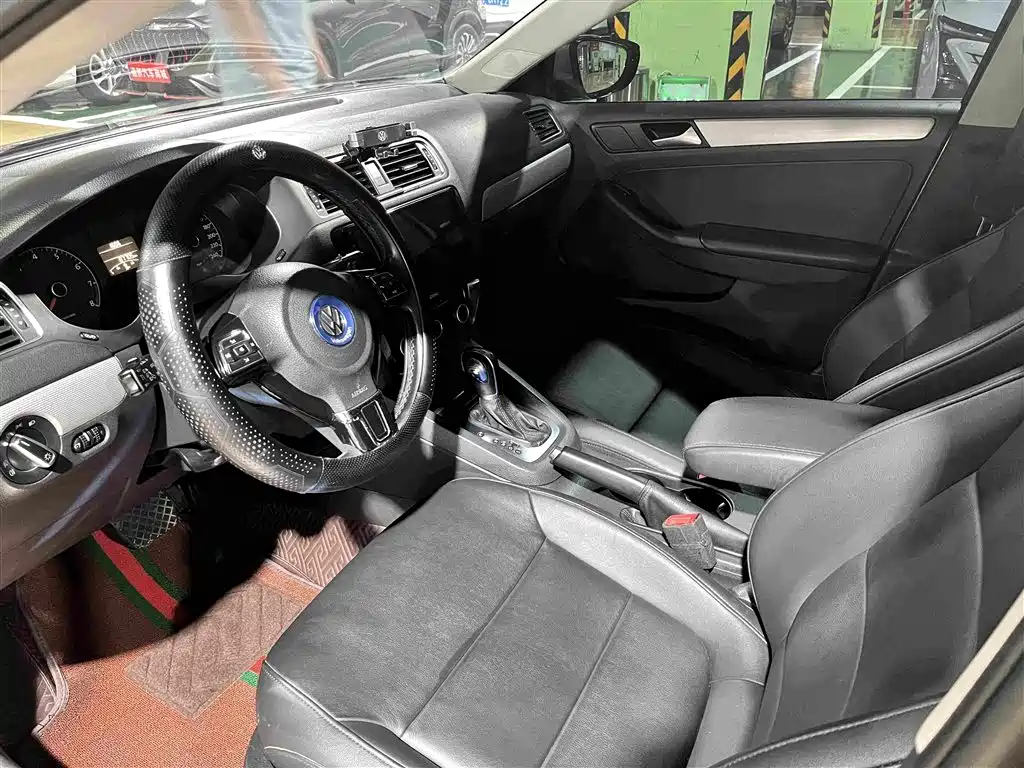 Volkswagen Sagitar — миниатюра 4