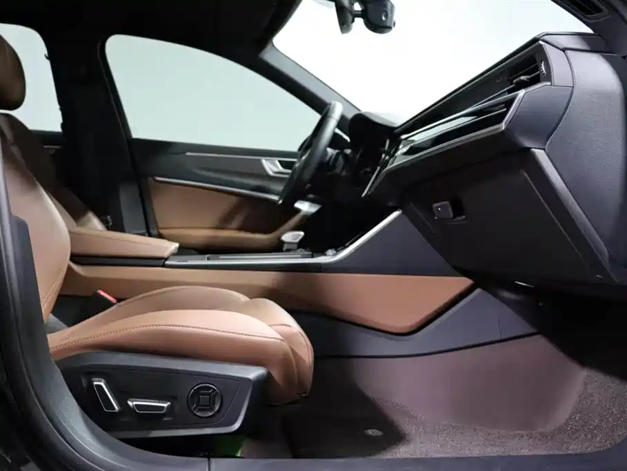 Audi A6L 2025 45 TFSI quattro