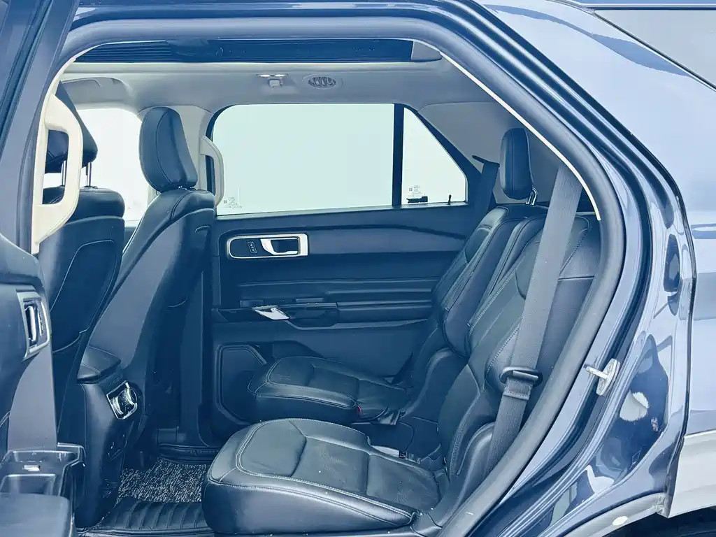 Ford Explorer — миниатюра 13