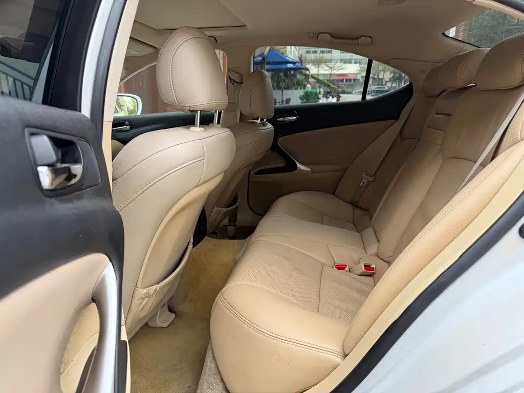 Lexus IS 2007 300